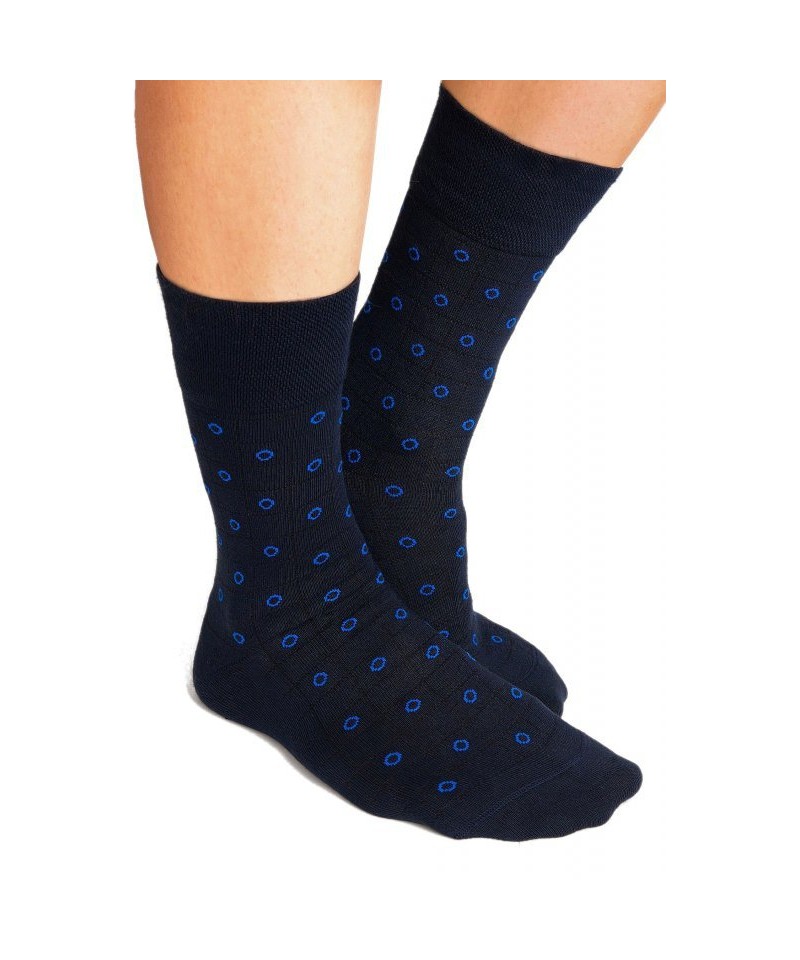 E-shop Noviti SB 004 09 puntíky Oblekové pánské ponožky
