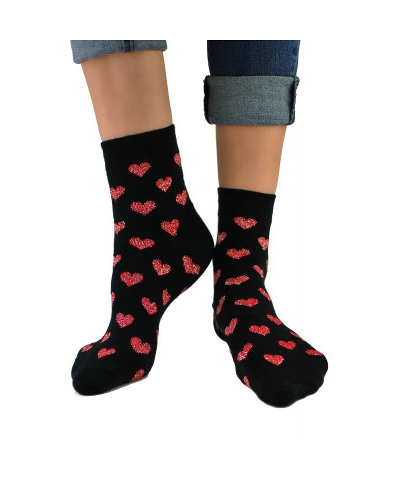 E-shop Noviti SB 026 W 04 černé s červenými srdci Dámské ponožky