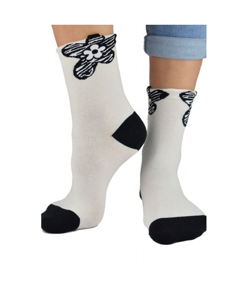 E-shop Noviti SB 048 G 02 květina bílé Dámské ponožky