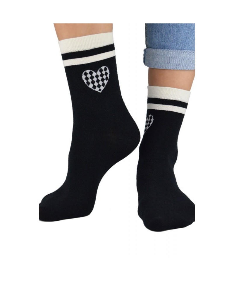 E-shop Noviti SB 047 W 01 srdce černé Dámské ponožky